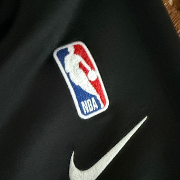 B22 Nike Men Large Black Joggers NBA Basketball Chicago Bulls Warmup Sweats